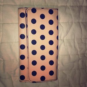 Polka dot wallet. Many card holders.